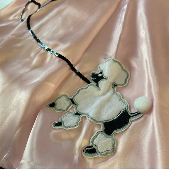New! 50s POODLE SKIRT Kids Costume Black Embellished Top & Pink Skirt L 12-14 - Picture 7 of 11